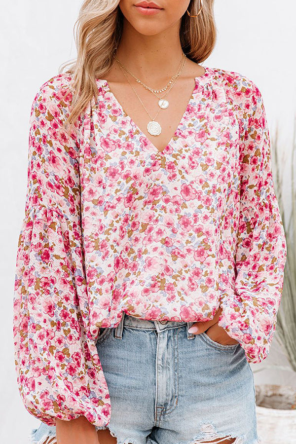 Chic Floral Print V-Neck Blouse