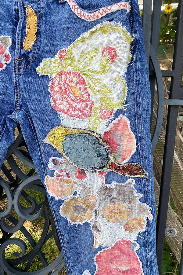 Floral Appliqu¨¦ Blue Jeans