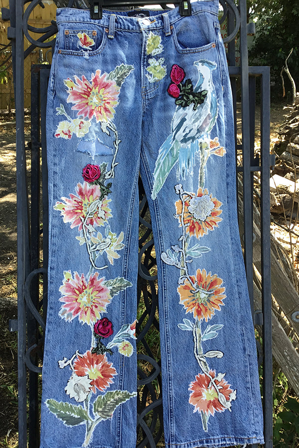 Floral Appliqu¨¦ Blue Jeans